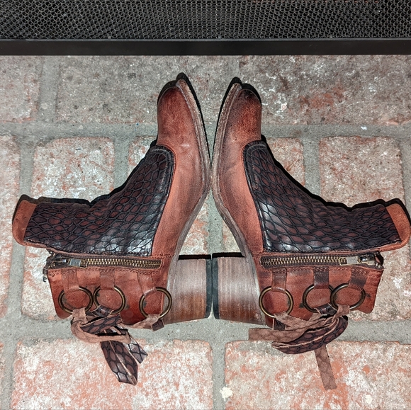 FreeBird CHERI Rust Multi Booties size 7 - Picture 11 of 13